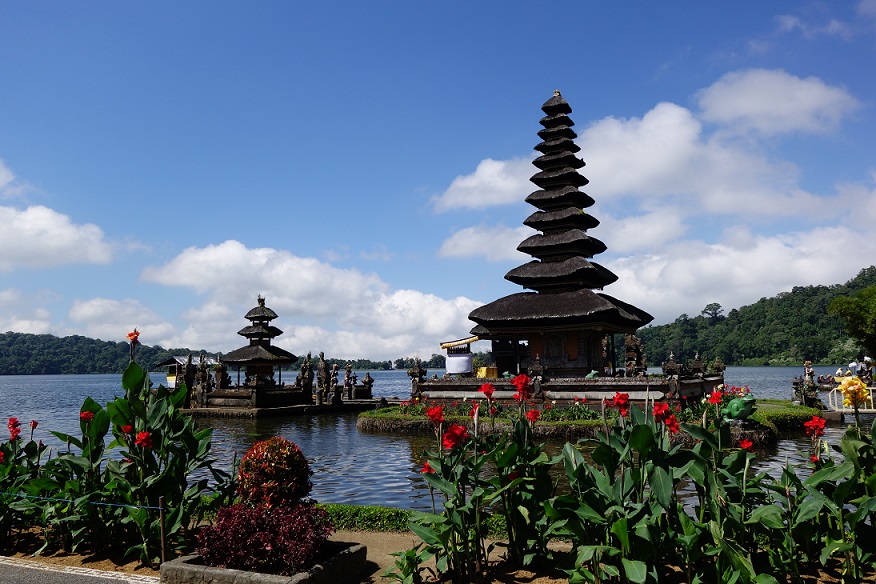 Templul Ulun Danu Beratan-Bali
